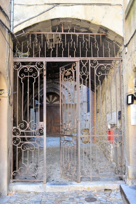 Chapelle Sainte-Madeleine (ancienne) : Porte Saint-Jean, vue générale