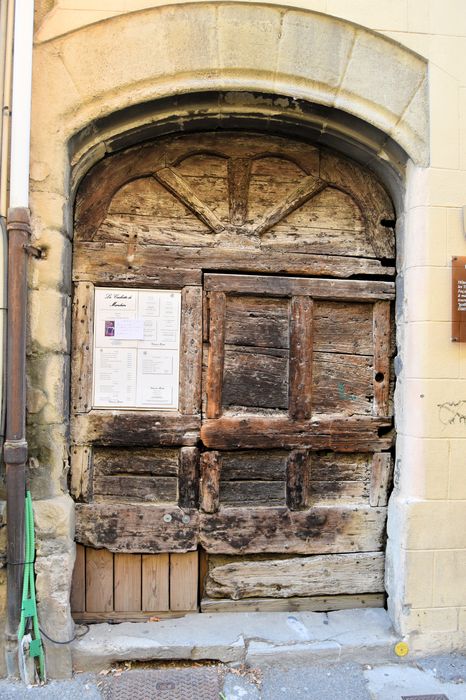 Hôtel Thomé (ancien) : Porte d'accès sur rue, vue générale