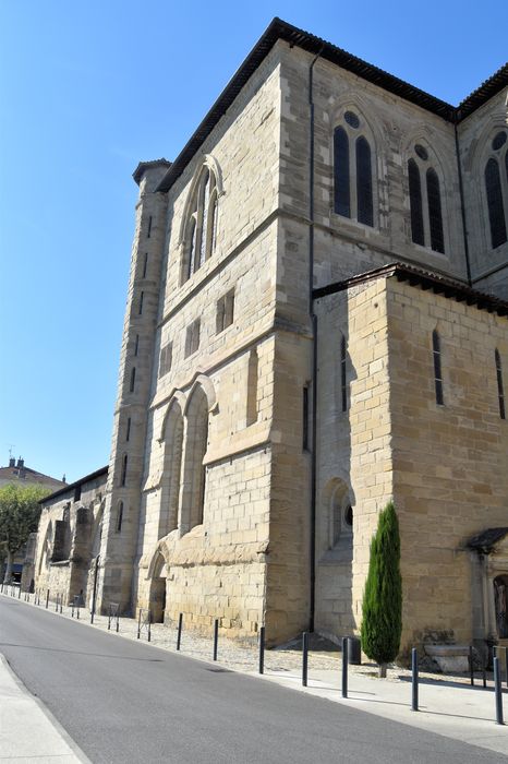 Eglise Saint-Barnard, ancienne collégiale : Transept sud, vue générale