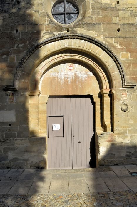 Eglise : Portail occidental, vue générale