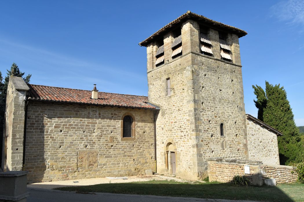 Eglise : Façade latérale sud, vue générale