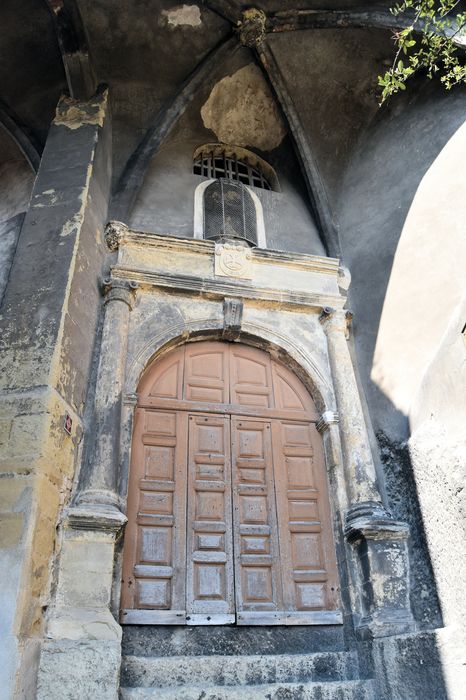 Chapelle des Cordeliers (ancienne) : Porte d'accès sud, vue générale