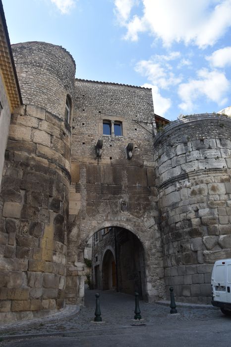 Porte Saint-Marcel : Elévation est, vue générale