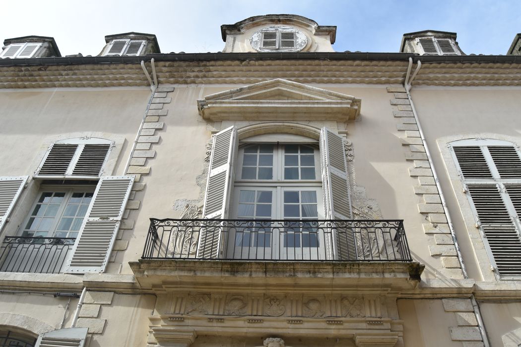 Hôtel du Puy-Montbrun : Façade sur rue, vue partielle