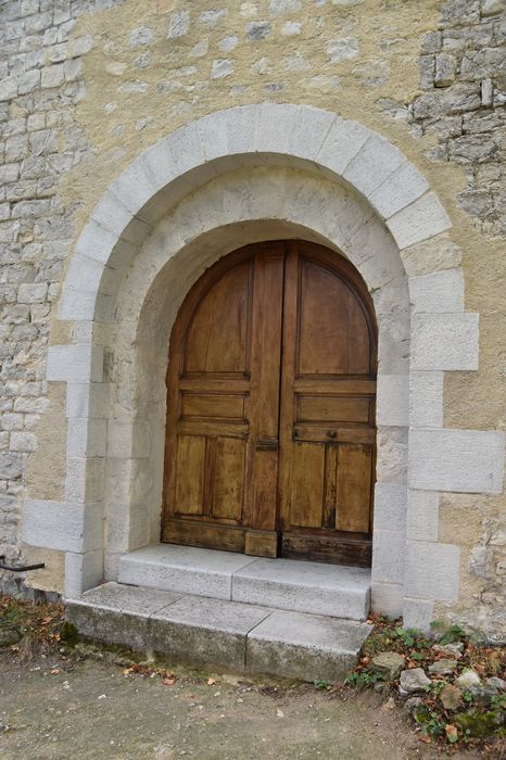 Eglise Saint-Pierre : Portail occidental, vue générale