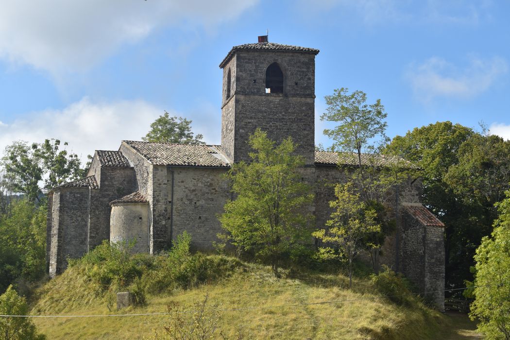 Eglise Saint-Pierre : Ensemble nord, vue générale