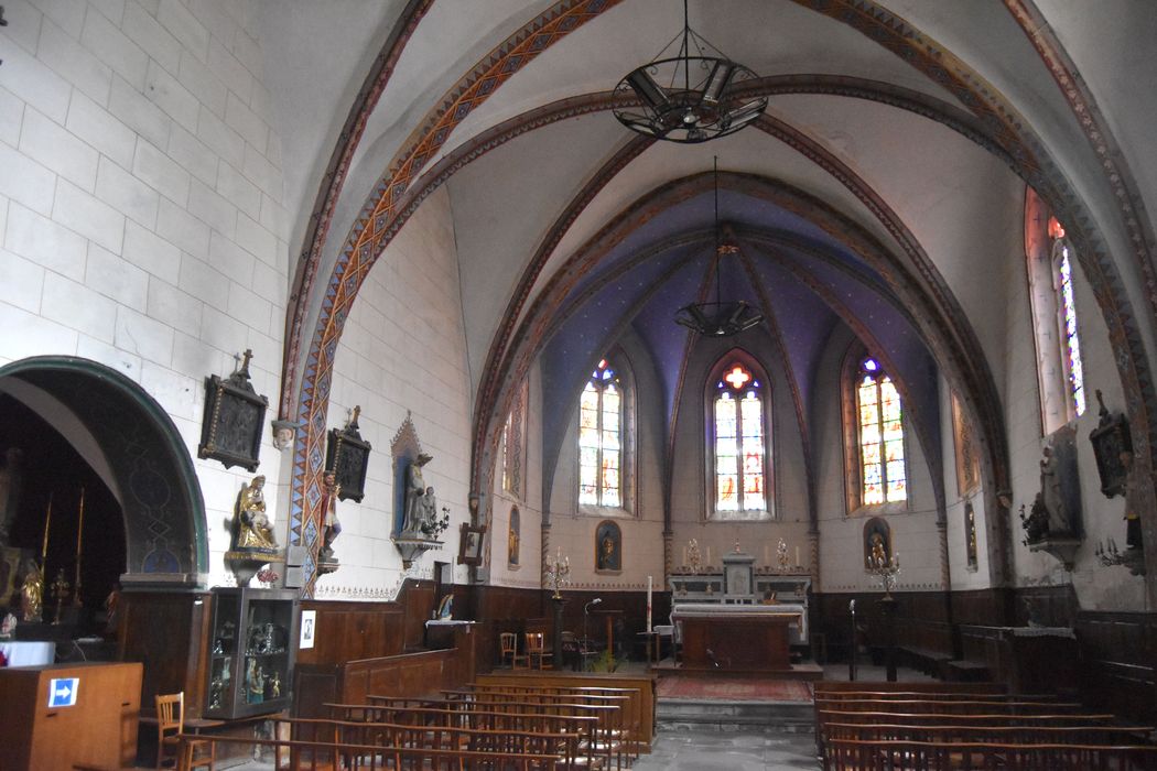 Eglise Saint-Julien : Nef, vue générale