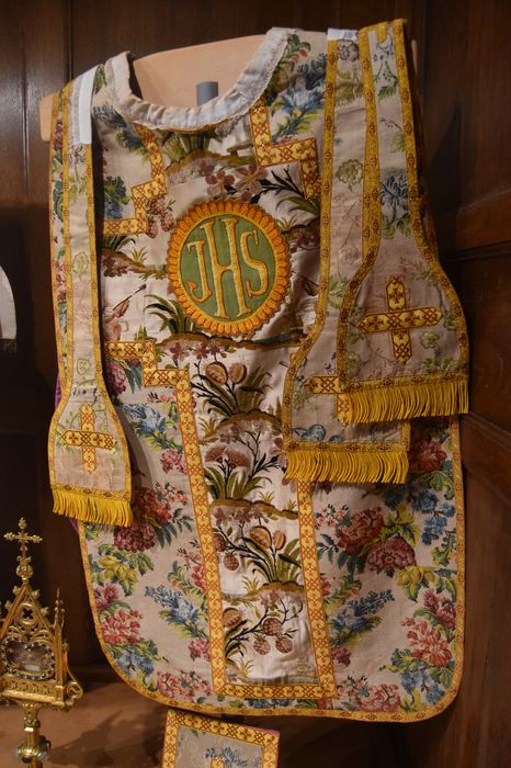 chasuble, étole, manipule