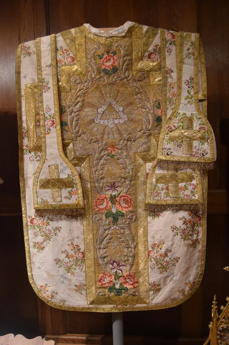 chasuble, étole, manipule