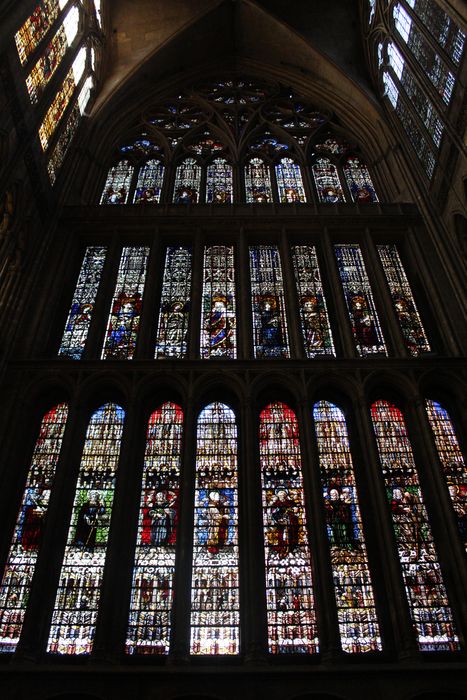 Cathédrale Saint-Etienne : Transept nord, verrières, vue générale