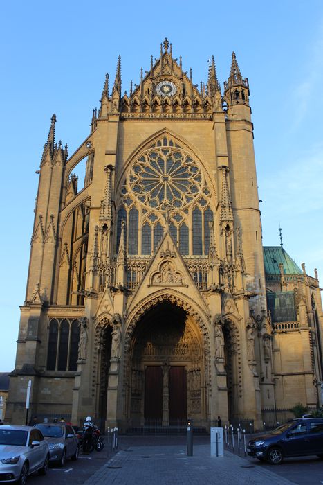 Cathédrale Saint-Etienne : Façade occidentale, vue générale