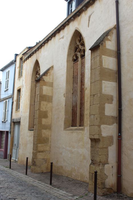 Ancienne église Saint-Etienne-le-Dépensié ou Dépenné : Façade latérale sud, vue partielle