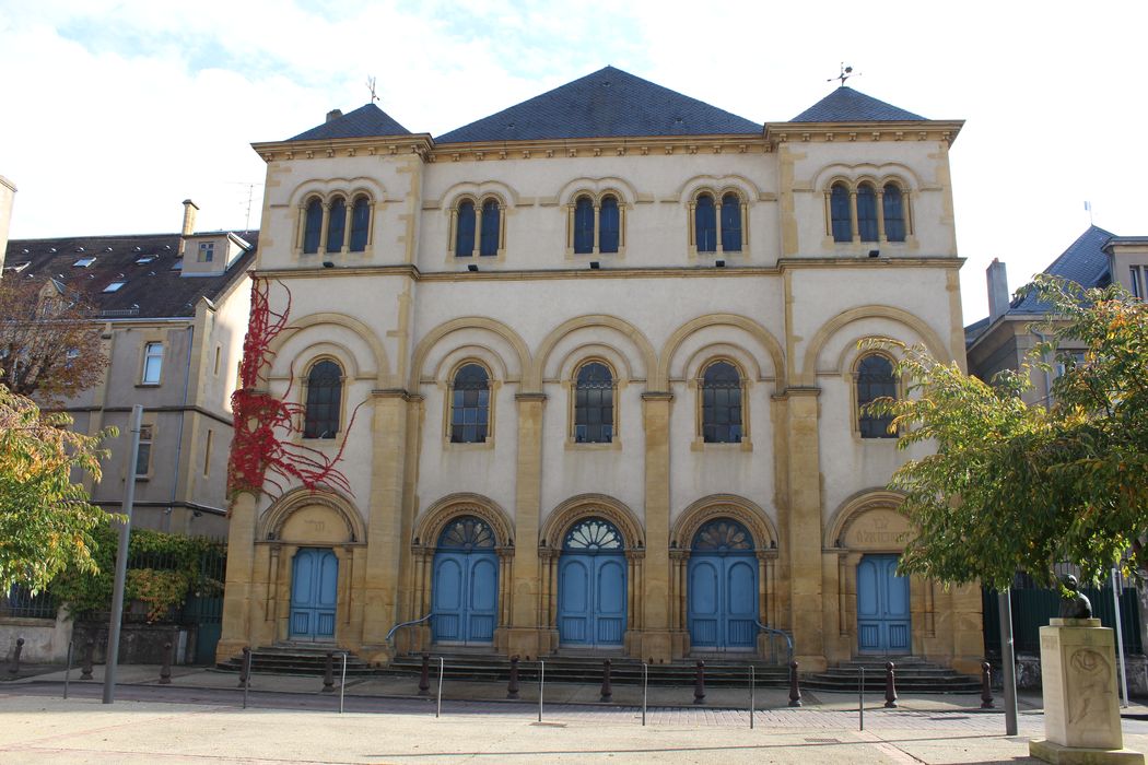 Synagogue : Façade nord-ouest, vue générale