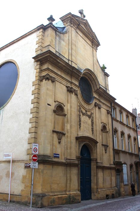 Eglise des Trinitaires (ancienne) : Façade est, vue générale