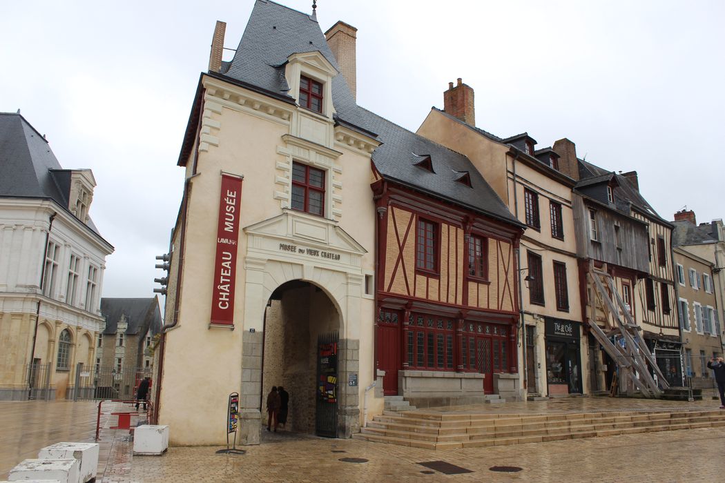 Immeuble dit de Maistre Julien Briand : Façade sur rue, vue générale