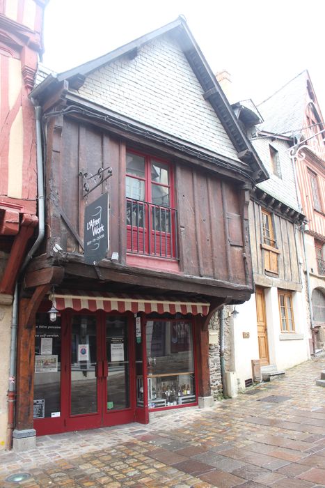 Maison : Façade sur rue, vue générale