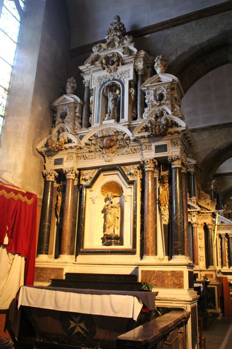 Retable, 2 statues : Vierge à l'Enfant, Saint Jean-Baptiste