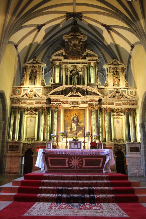 Autel, retable, tableau : l'Assomption, 3 statues (maître-autel)