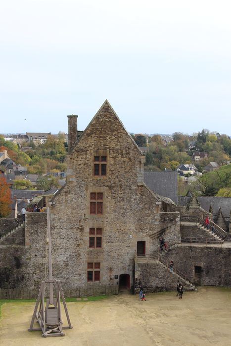 Château : Tour Raoul, vue générale