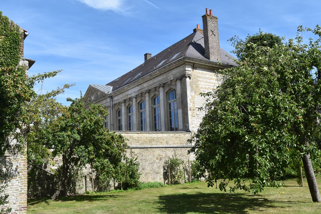 Ancien évêché ou palais épiscopal, actuellement palais de justice