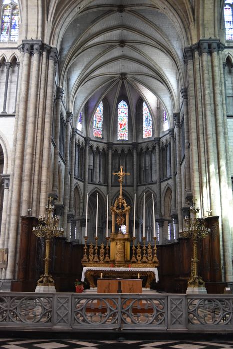 Collégiale, puis cathédrale Notre-Dame, actuellement église paroissiale Notre-Dame : Choeur, vue générale