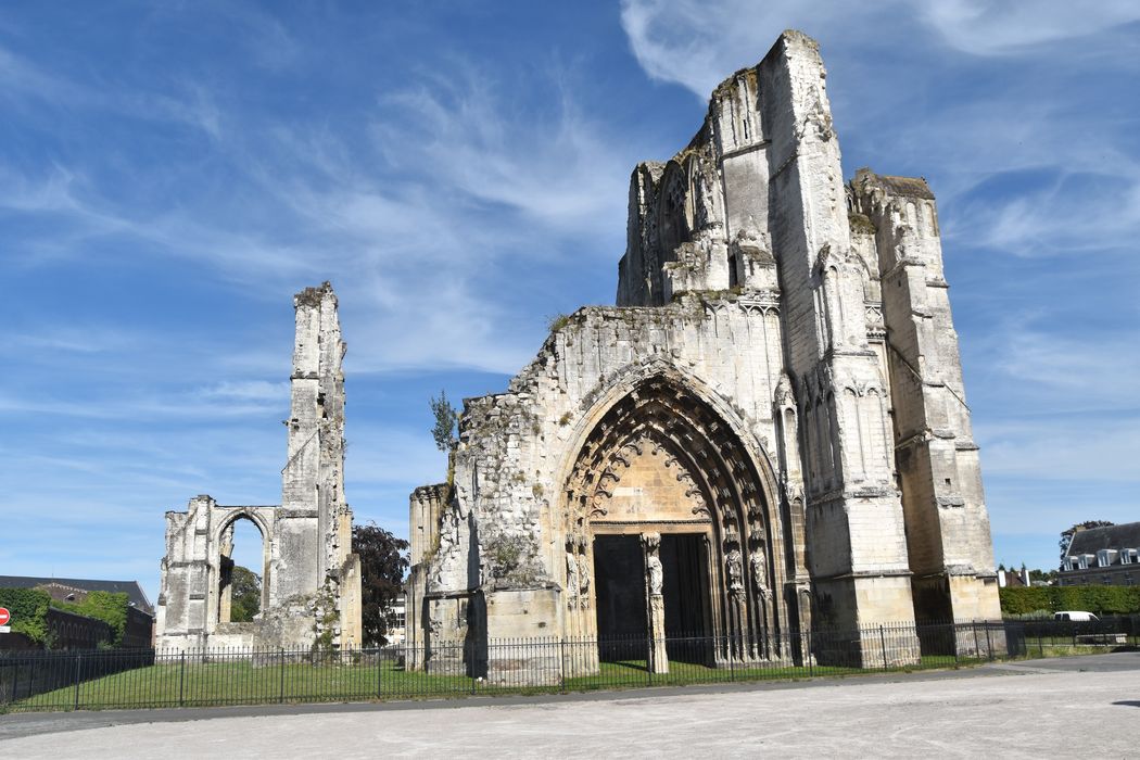 Ancienne abbaye de Saint-Bertin : Eglise abbatiale, façade occidentale, vue générale