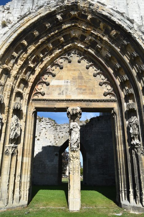 Ancienne abbaye de Saint-Bertin : Eglise abbatiale, portail occidental, vue générale