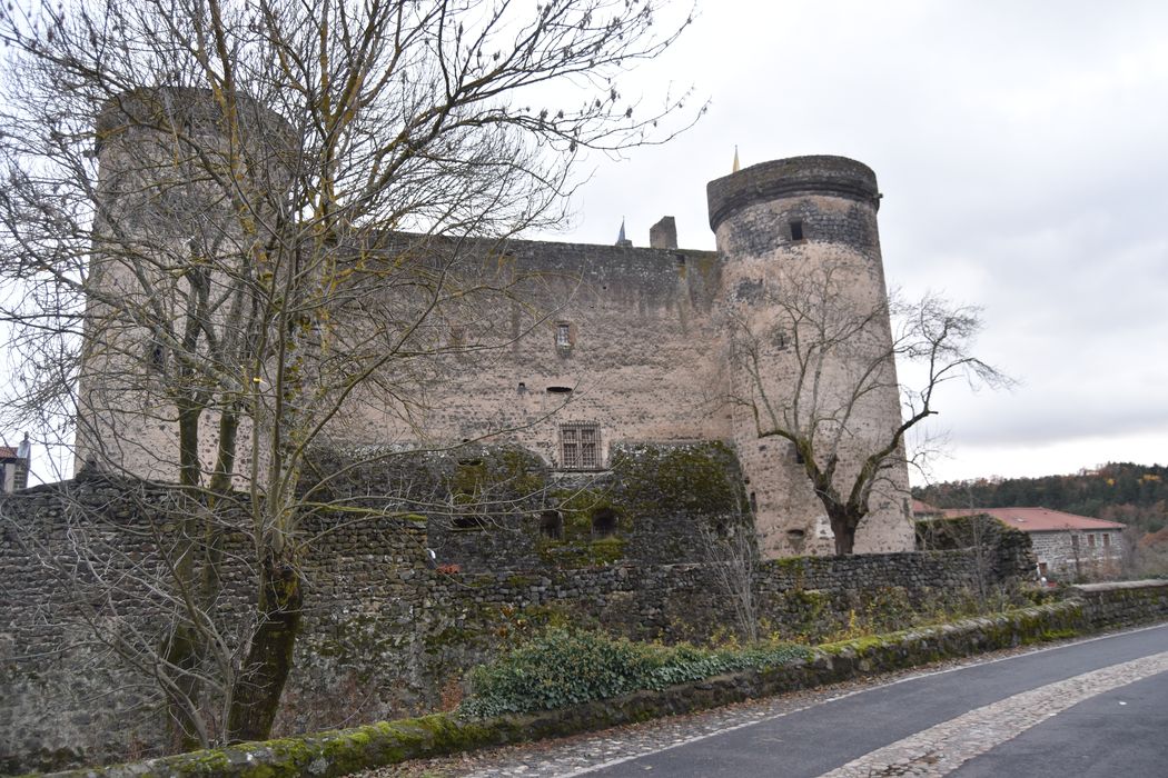 Château : Façade nord, vue générale