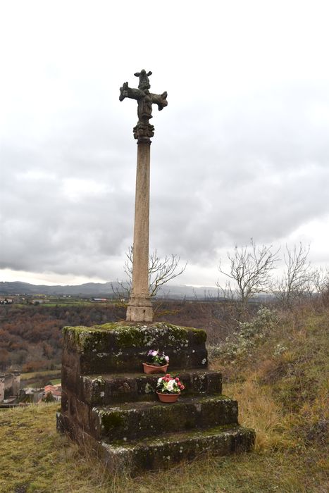 Croix monumentale, vue générale