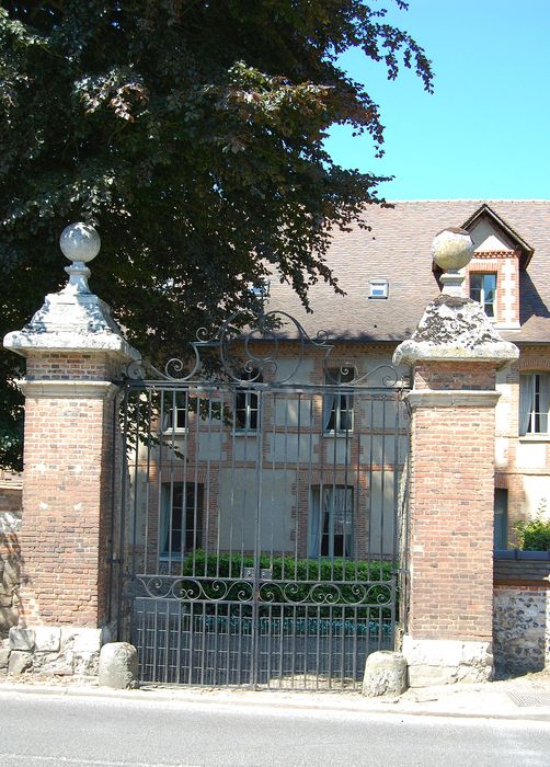 Ancien couvent des Bénédictines de Saint-Charles : Grilles d'accès sud, vue générale