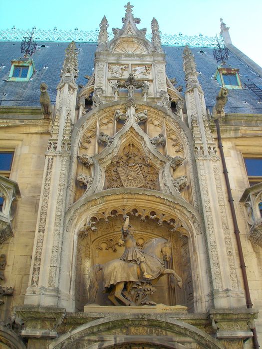 Ancien palais ducal : Porterie, vue partielle