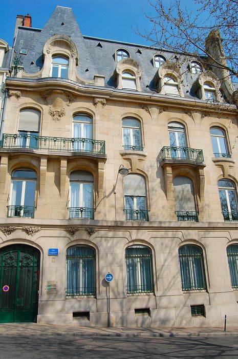 Immeuble : Façade sur rue, vue générale