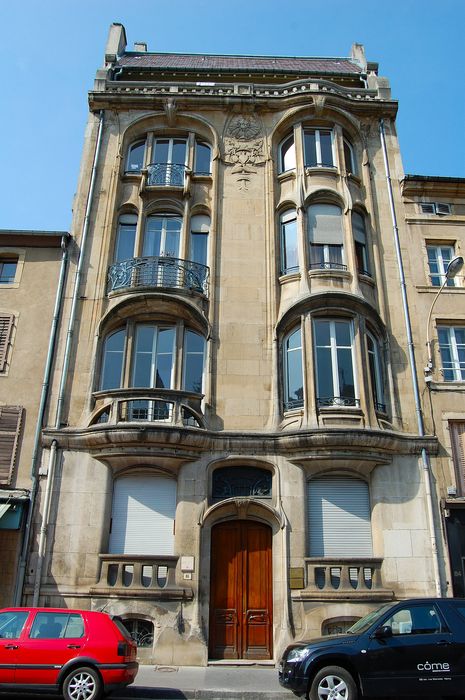 Immeuble : Façade sur rue, vue générale