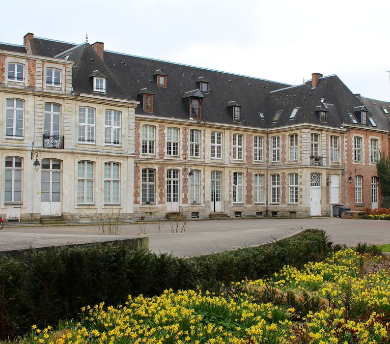 Abbaye de Loos : Bâtiment conventuel, ensemble nord, vue générale