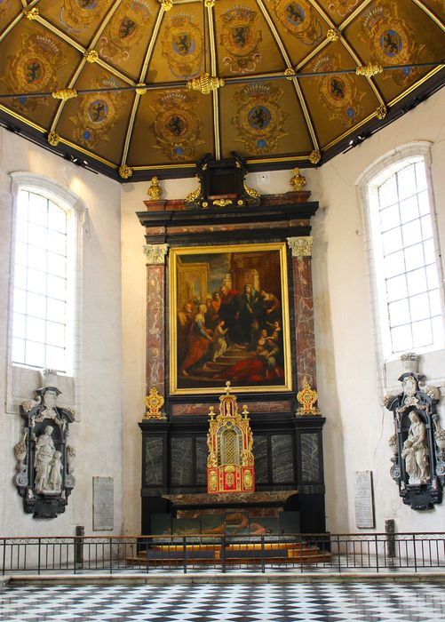 retable du maître-autel, tableau : la Présentation de la Vierge au Temple - © Ministère de la Culture (France), Médiathèque du patrimoine et de la photographie, diffusion RMN-GP