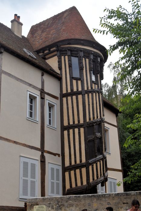 Maison dite de la Reine Berthe : Tourelle d'escalier, vue générale