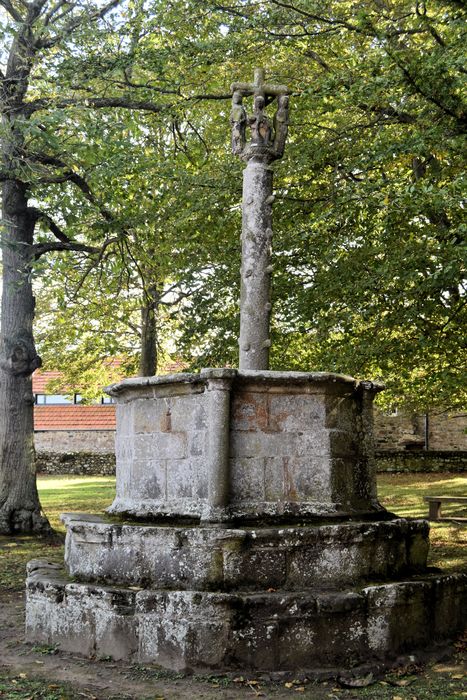 Chapelle Saint-Gonéry et cimetière : Calvaire, vue générale