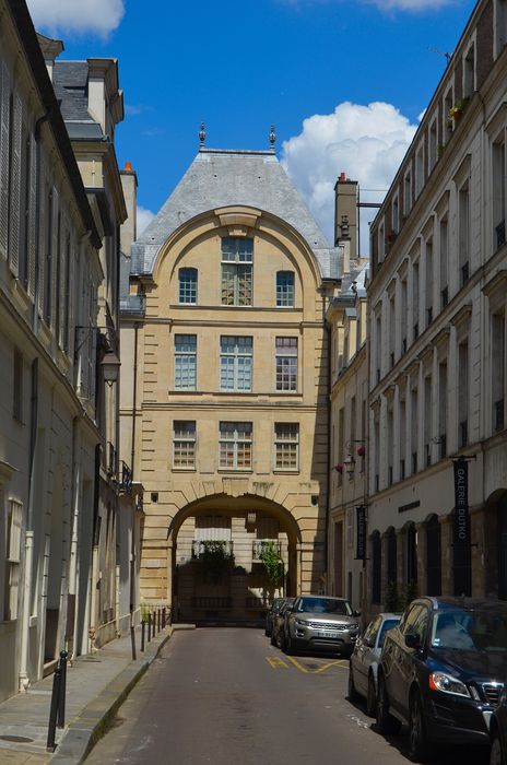 Hôtel (ancien) : Façade sud, vue générale