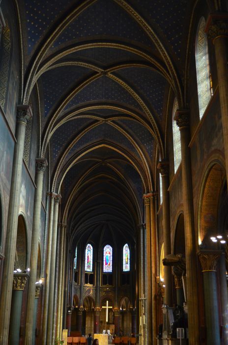 Eglise Saint-Germain-des-Prés : Nef, vue générale