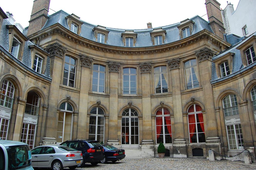 Hôtel de Gournay ou de Mortemart, dit aussi d'Aguesseau, d'Haussonville ou de Turigny : Façade sur cour, façade, vue générale