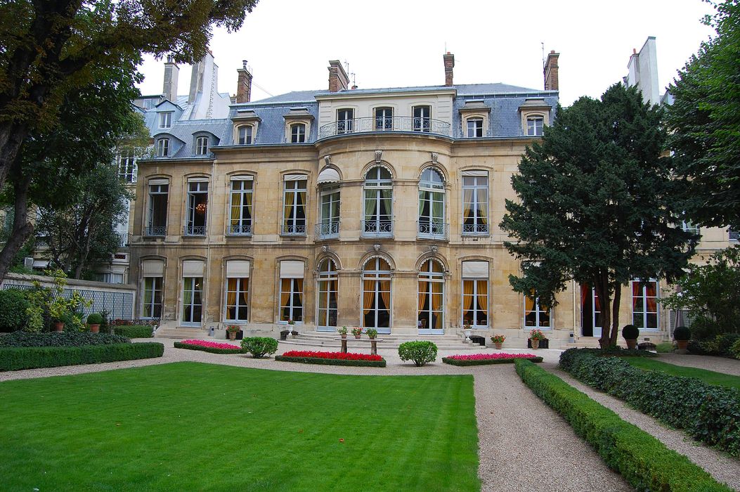 Hôtel de Gournay ou de Mortemart, dit aussi d'Aguesseau, d'Haussonville ou de Turigny : Façade sur jardin, vue générale