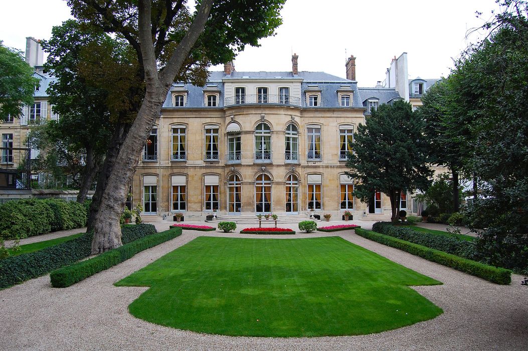 Hôtel de Gournay ou de Mortemart, dit aussi d'Aguesseau, d'Haussonville ou de Turigny : Façade sur jardin, vue générale