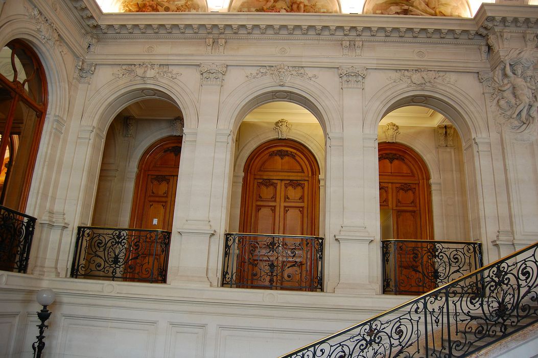 Hôtel de Pomereu : Escalier d'honneur, vue partielle