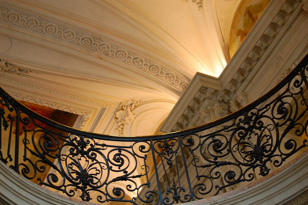 Hôtel de Pomereu : Escalier d'honneur, détail