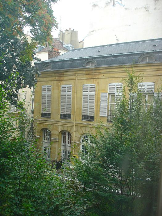 Hôtel de Sénecterre (ancien) , dit aussi de la Ferté Saint-Nectaire : Aile en retour, façade sur jardin, vue partielle