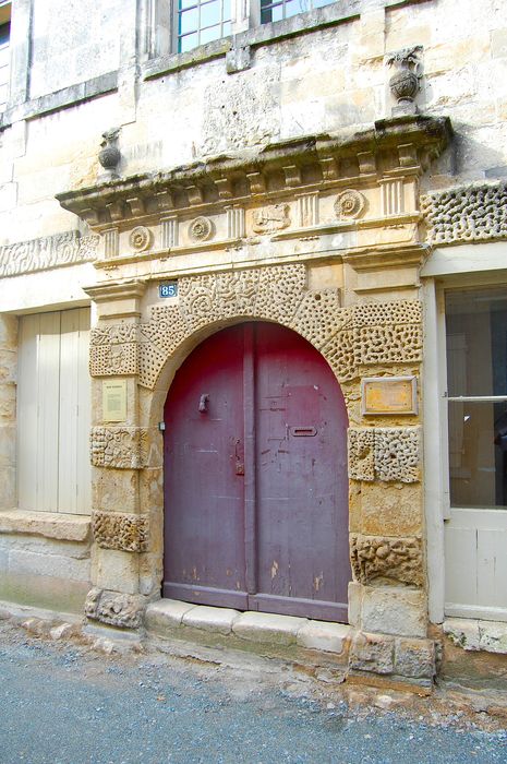 Maison Millepertuis ou Maison Henri-IV : Portail sur rue, vue générale