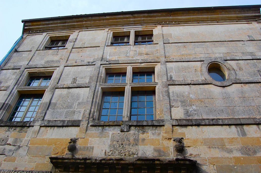 Maison Millepertuis ou Maison Henri-IV : Façade sur rue, vue partielle