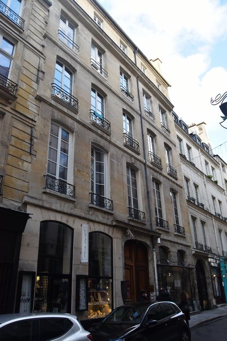 Immeuble : Façade sur rue, vue générale