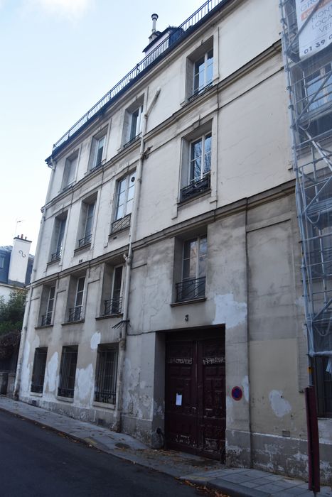 Maison : Façade sur rue, vue partielle