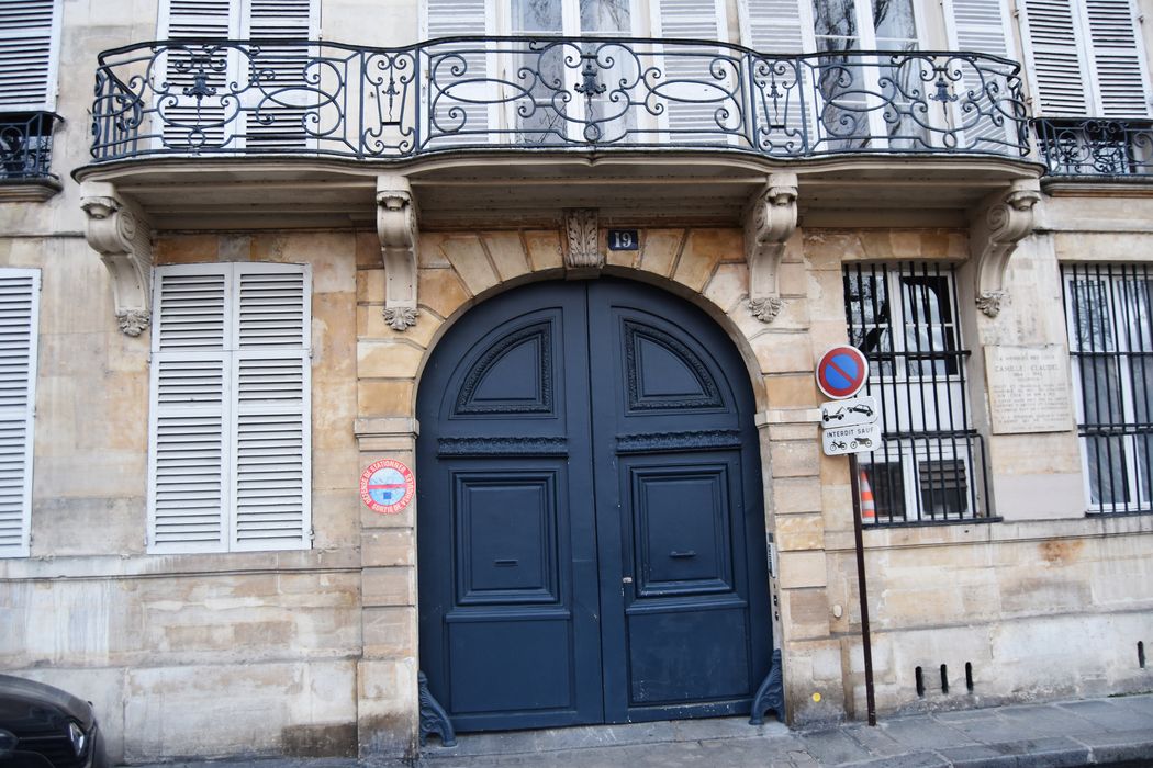 Ancien hôtel de Jassaud : Portail d'accès sur rue, vue générale